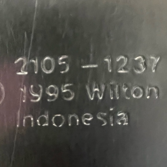 Wilton Over The Hill! Cake Pan Baking Mold Tin 1995 - Picture 3 of 5